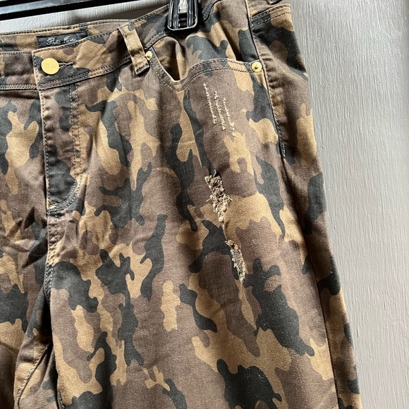 Poetic justice “scarlett” jeans - Picture 3 of 10